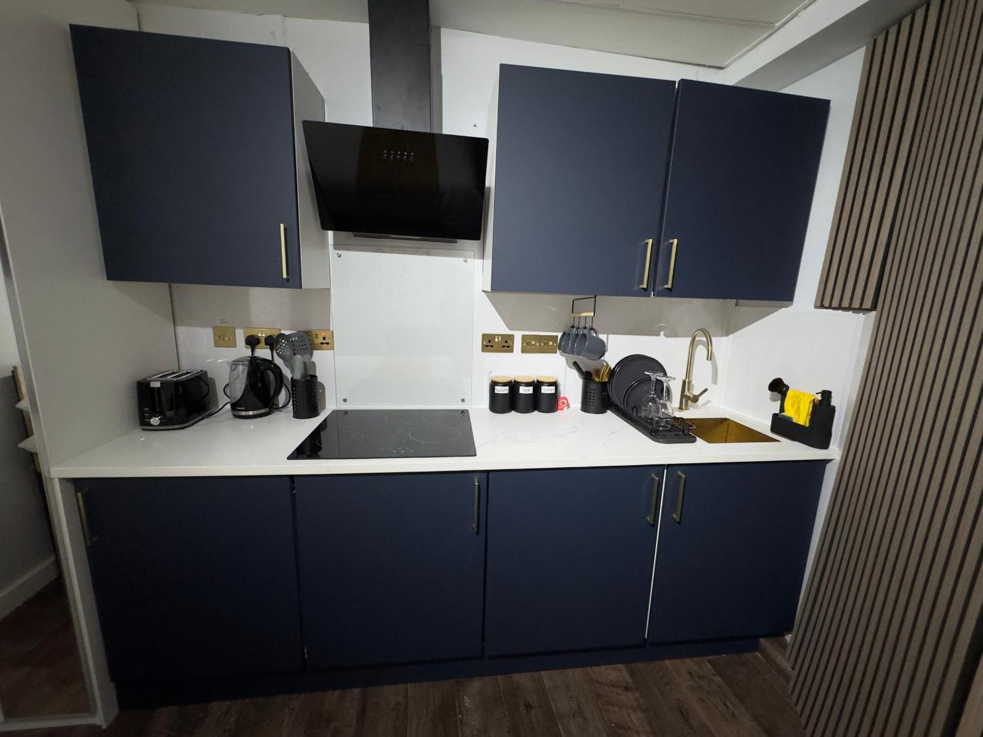 Newly Renovated Studio In Center 루턴 외부 사진